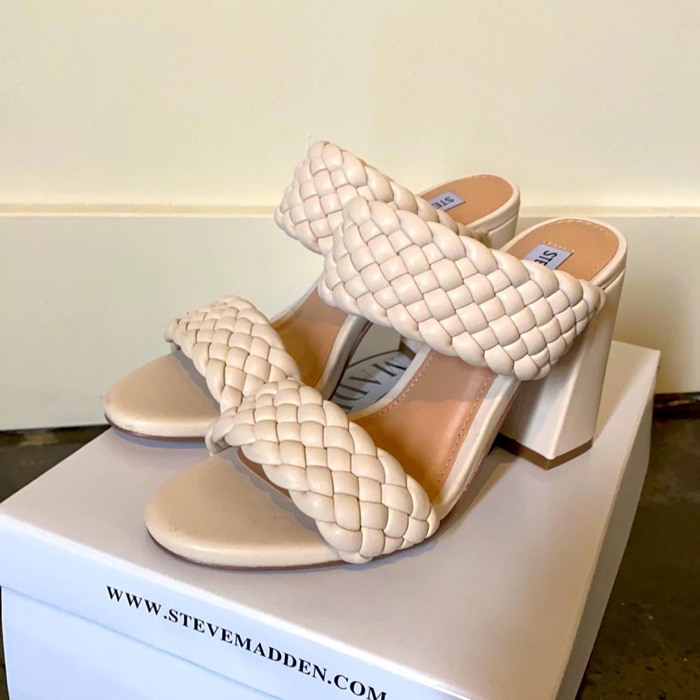 NWB Steve Madden Tangle Heals